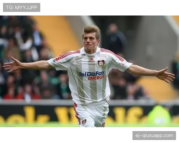 克罗斯本季前插直塞如何更高效撕裂中卫防线？