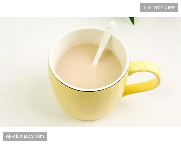 朱雪莹家的冰箱里塞满了蛋白粉，连饮料都喝零卡的